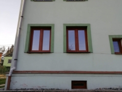 Rekonstrukce bytového domu Bohumín - Skřečoň, plastová okna